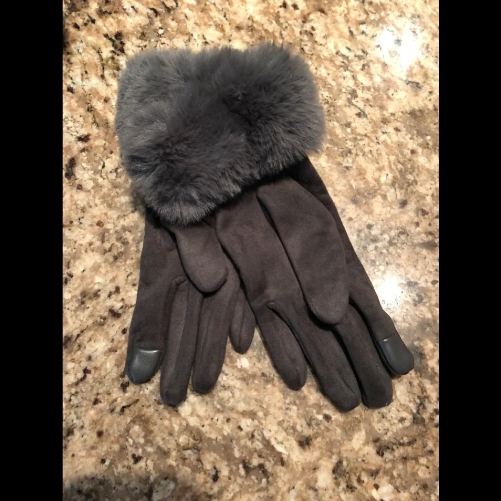 🆕 •JOE FRESH• Touch Screen Gloves with Faux Fur